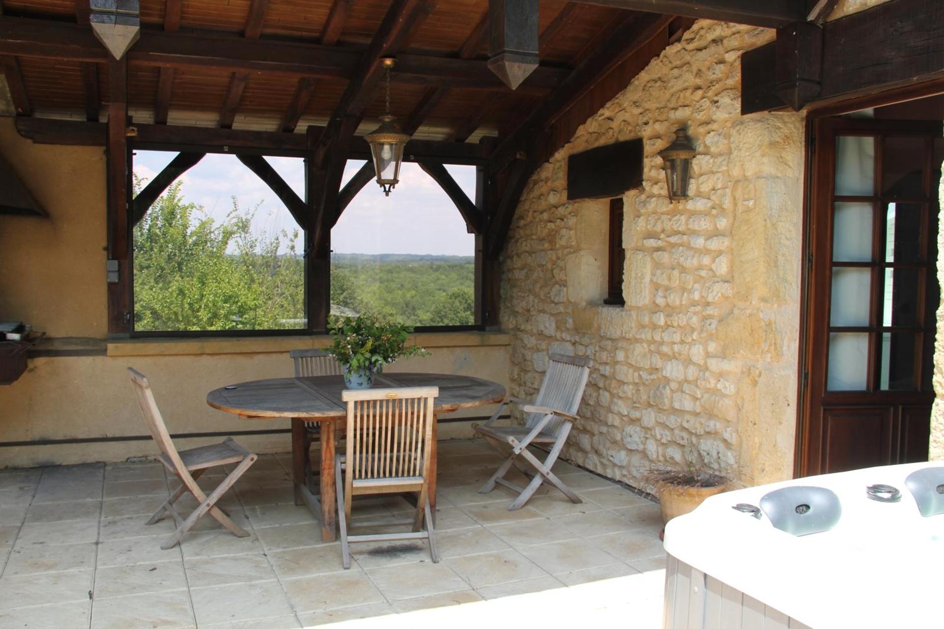 Two-Bedroom House with Spa