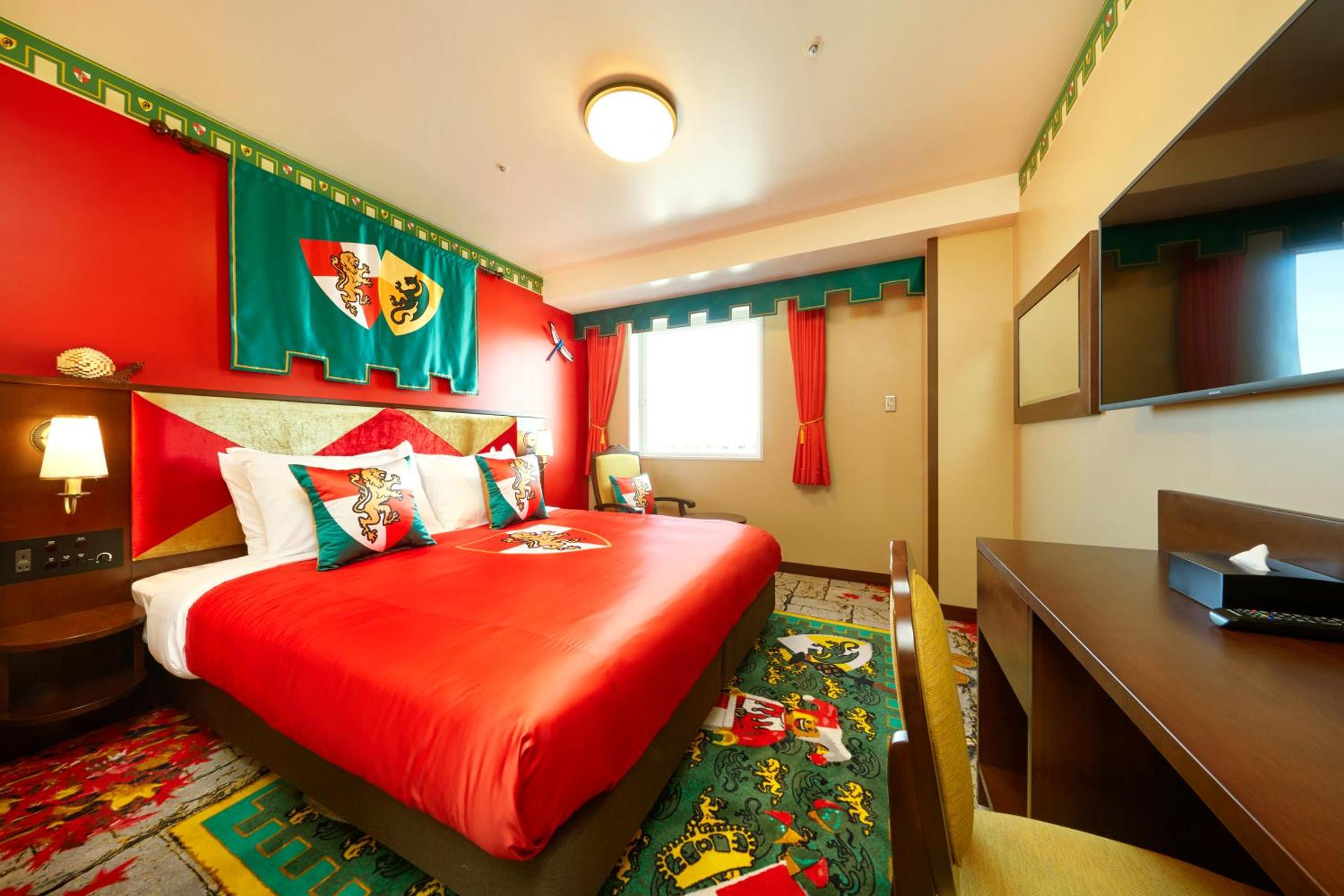 Kingdom Theme with Park View