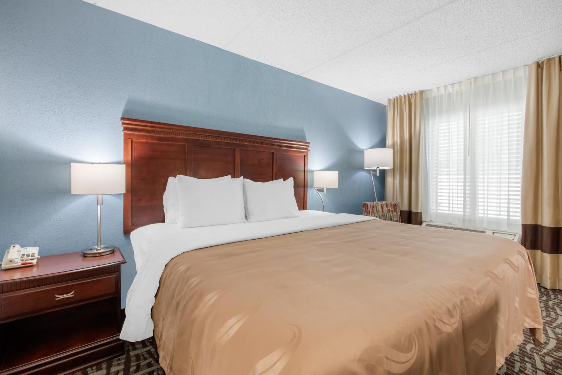 King Room - Non-Smoking