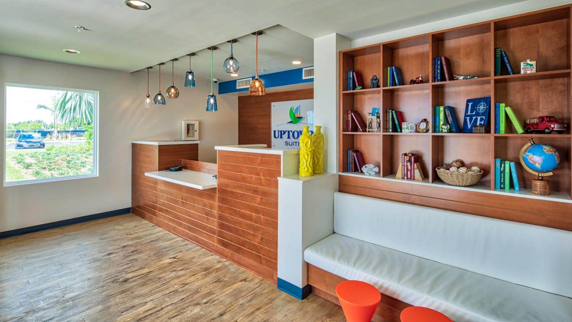 Uptown Suites Extended Stay Tampa FL - Riverview