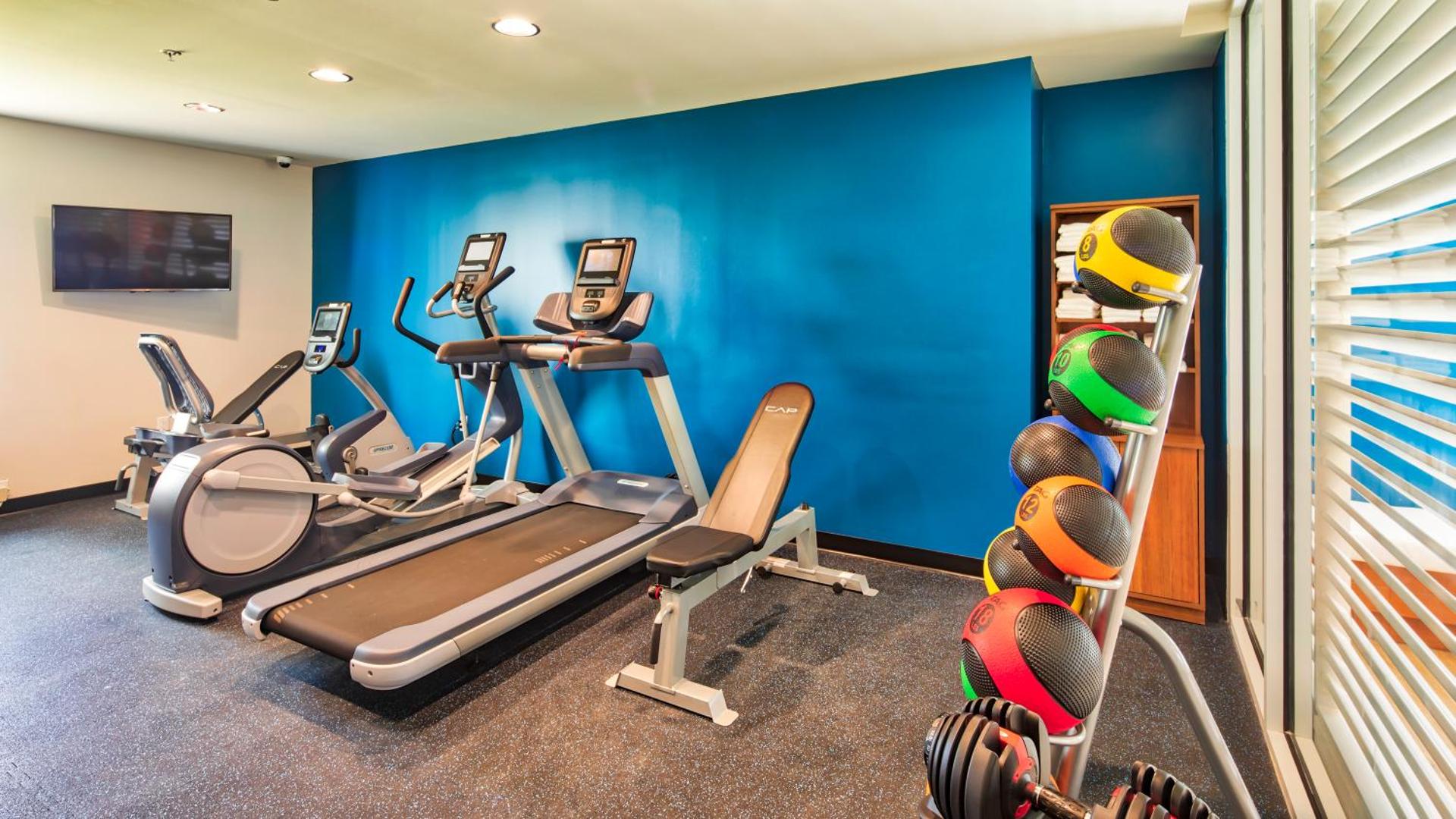 Uptown Suites Extended Stay Tampa FL - Riverview