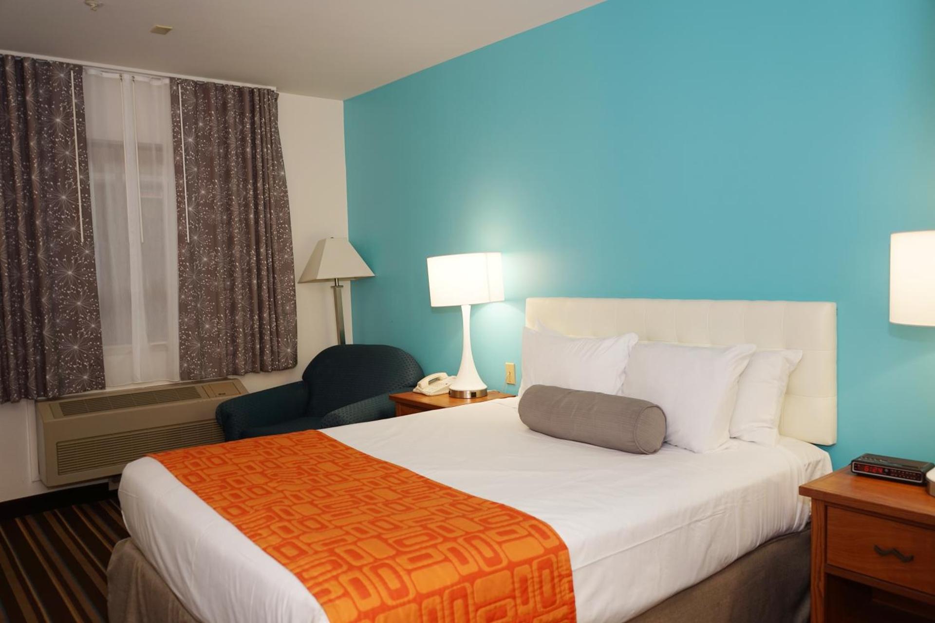 Queen Room - Non-Smoking