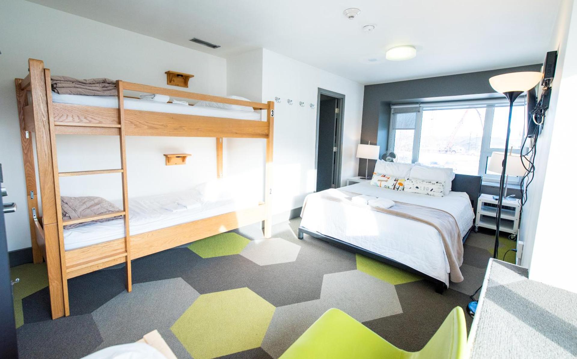 HI Calgary City Centre - Hostel