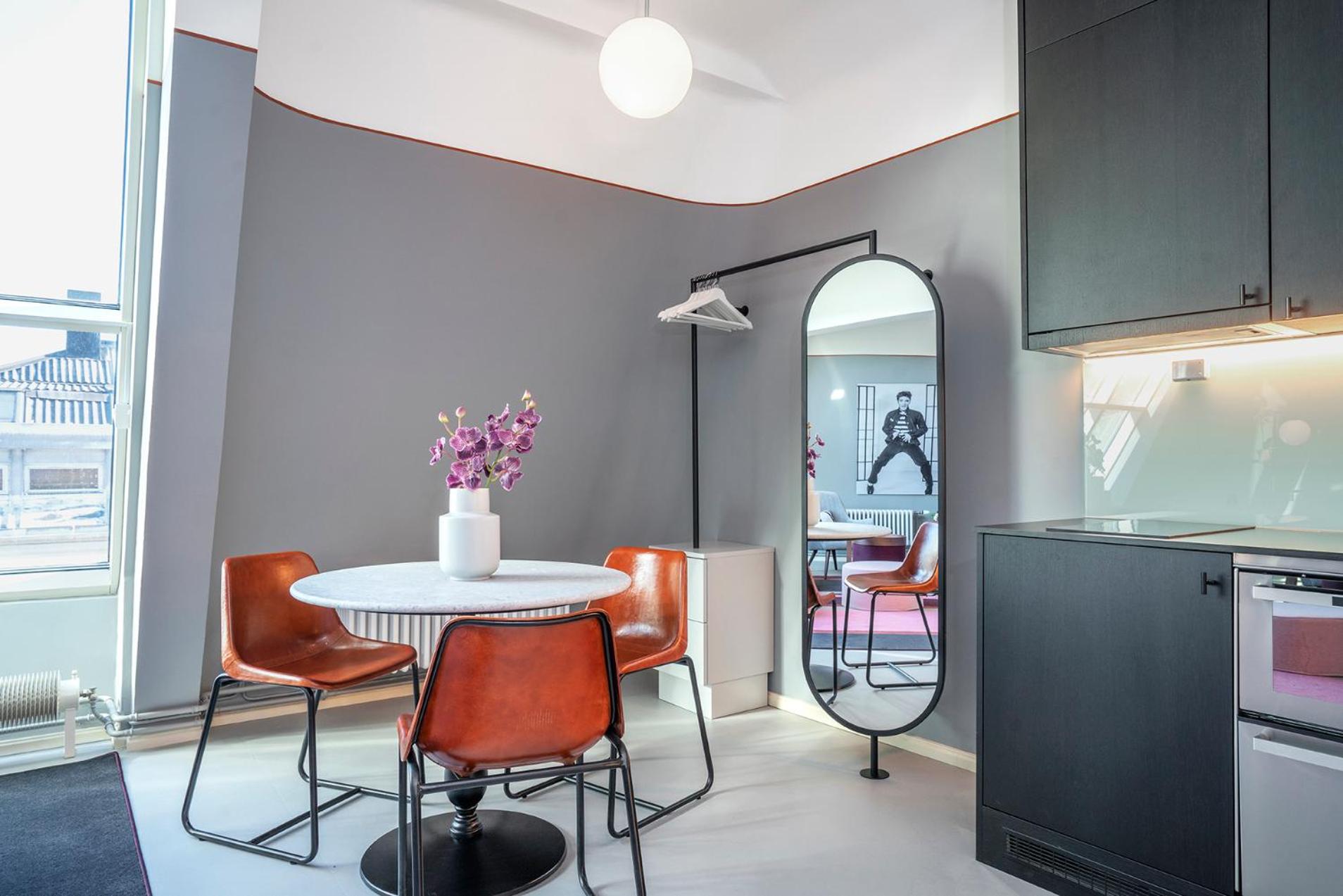 Kitchen or kitchenette