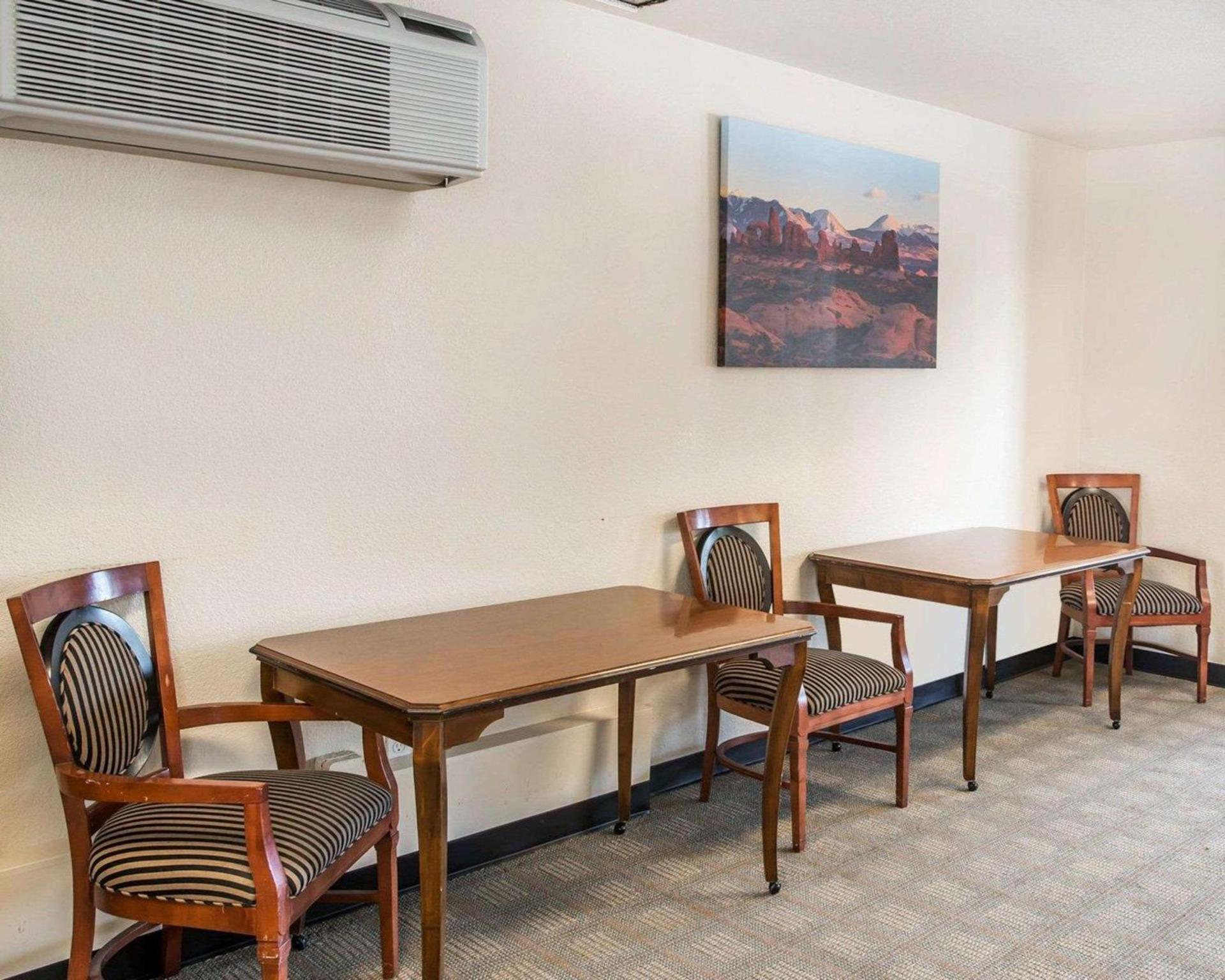 Restaurant/places to eat