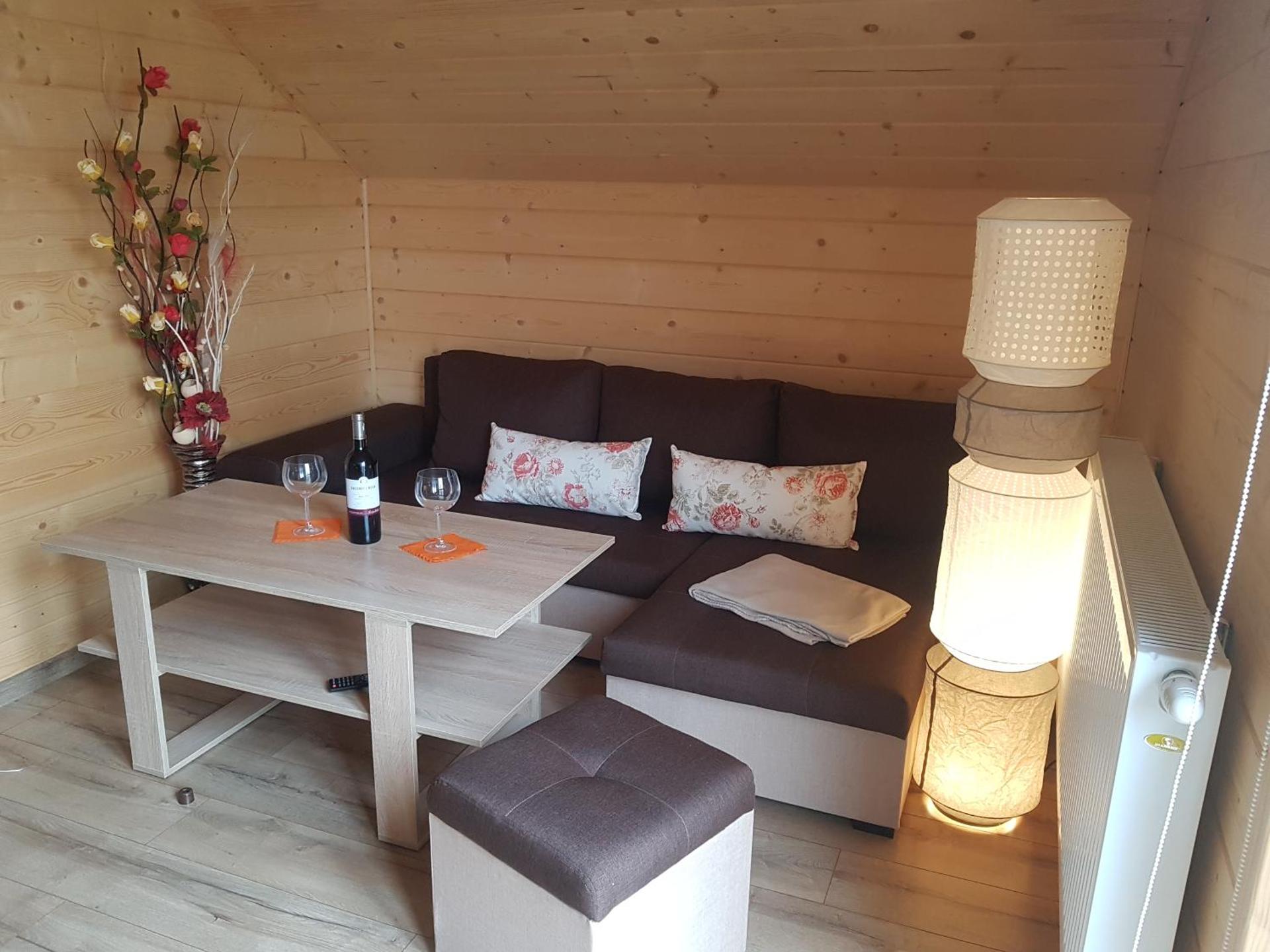 Communal lounge/ TV room