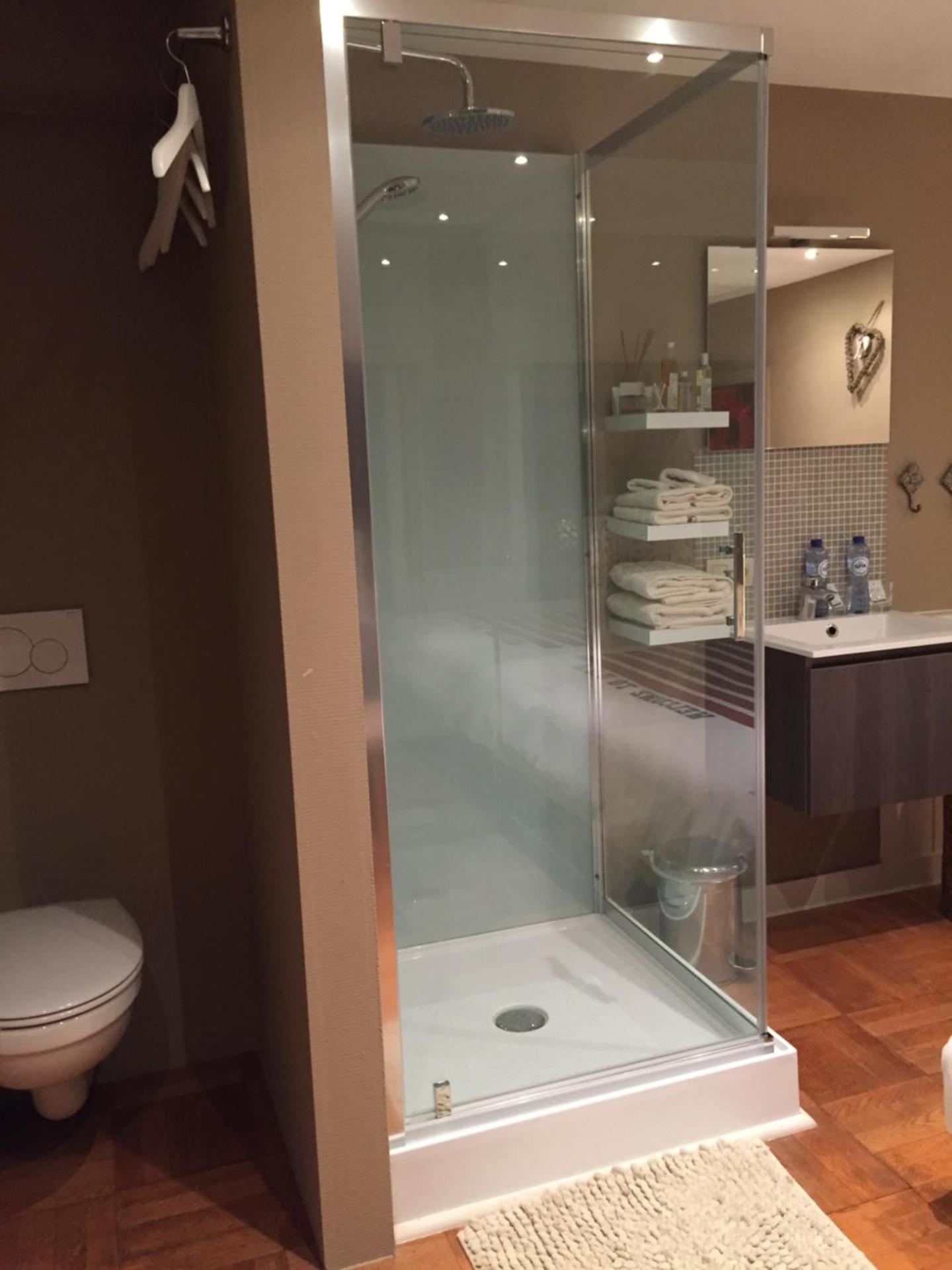 Deluxe Double Room with Shower