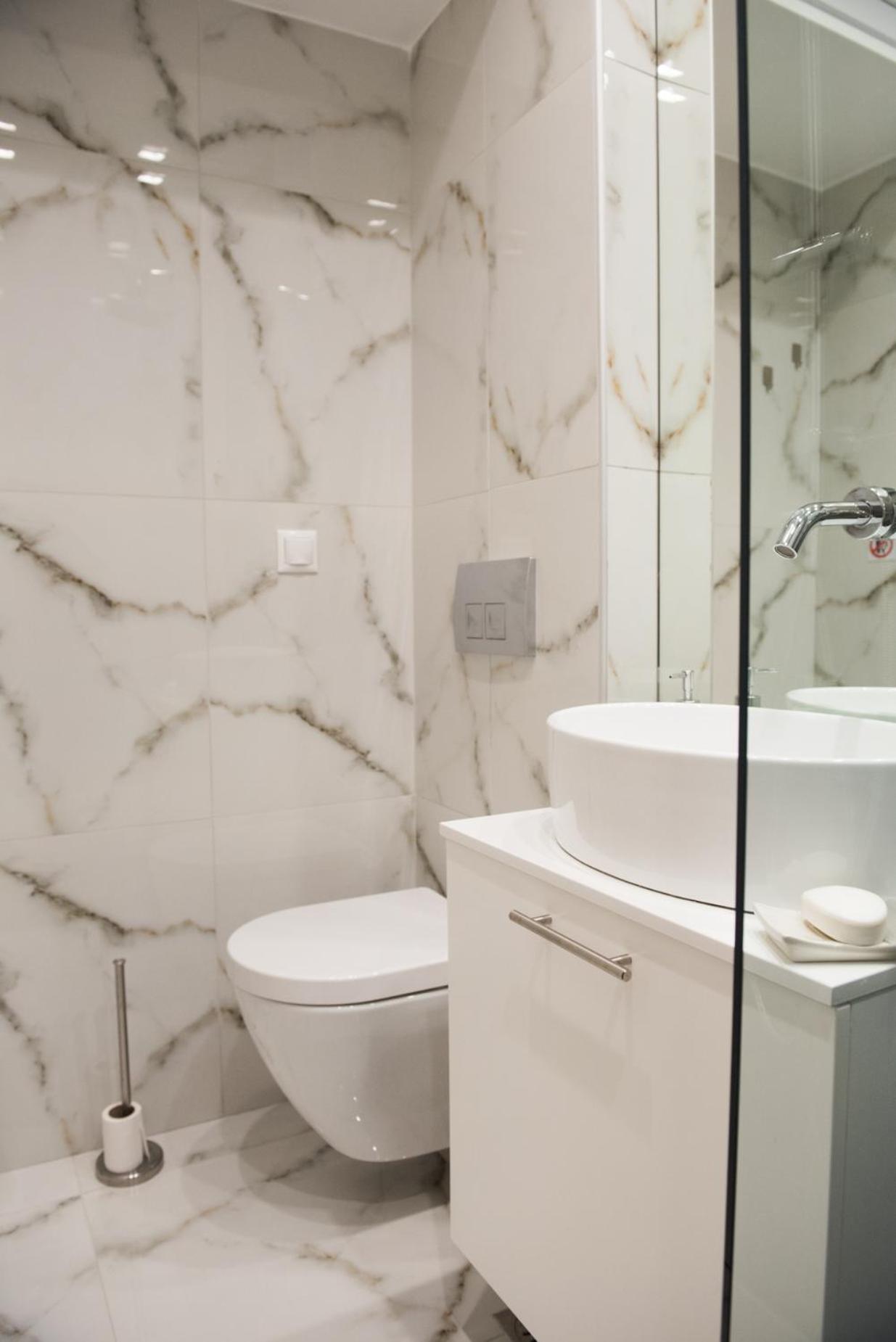 Violet #colony_White_Tower