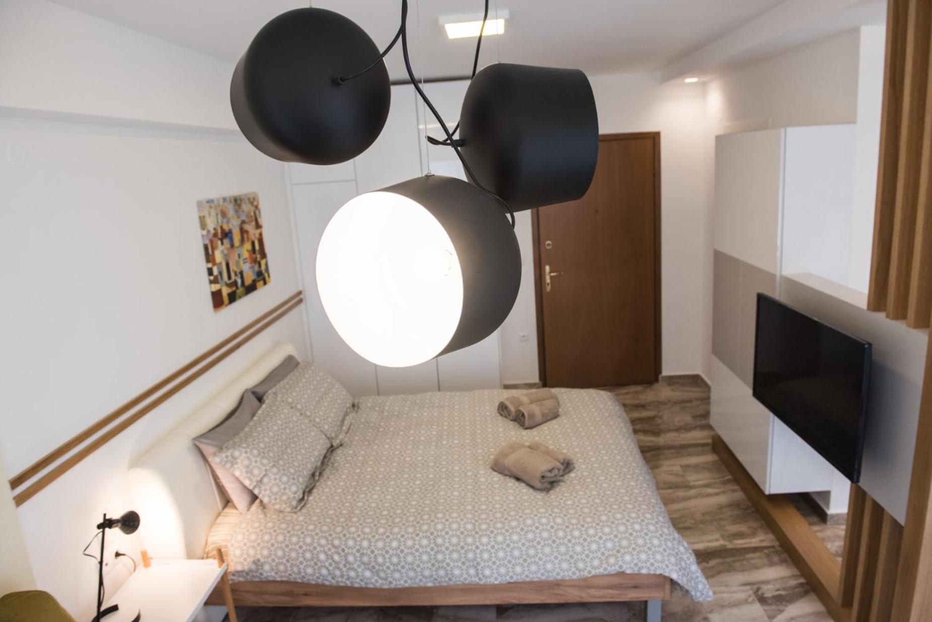 Violet #colony_White_Tower