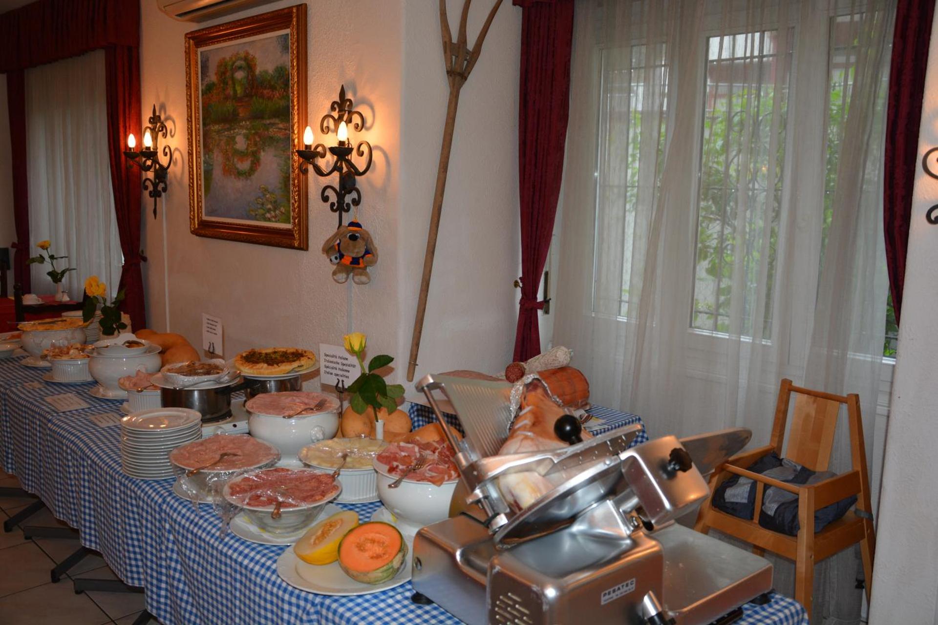 Restaurant/places to eat