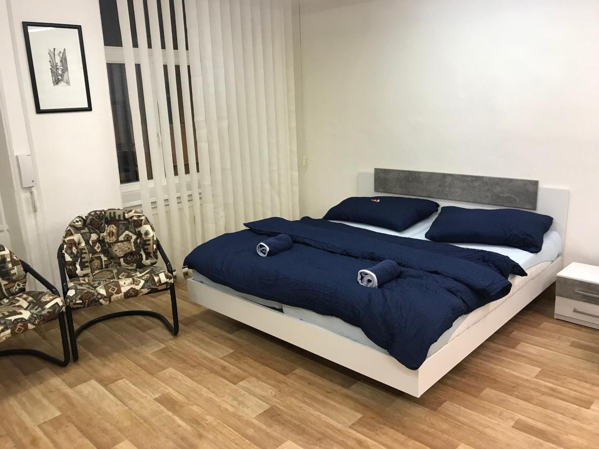 Old Town Apartments R11