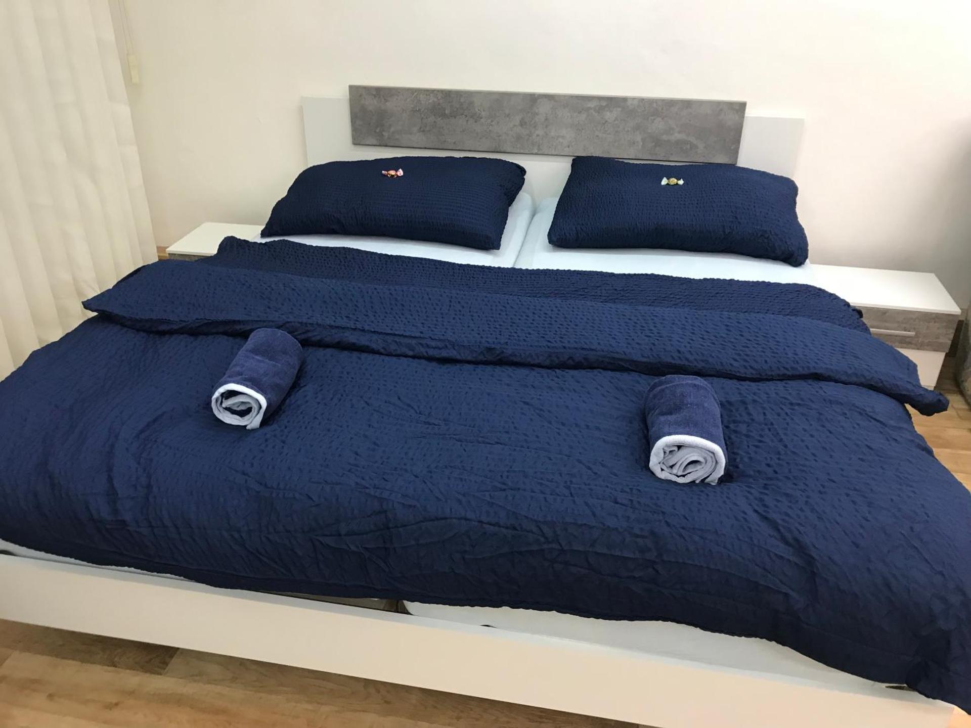 Old Town Apartments R11