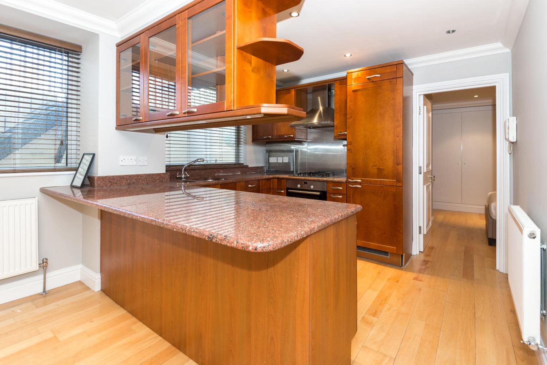 One bedroom Hyde Park Apartment