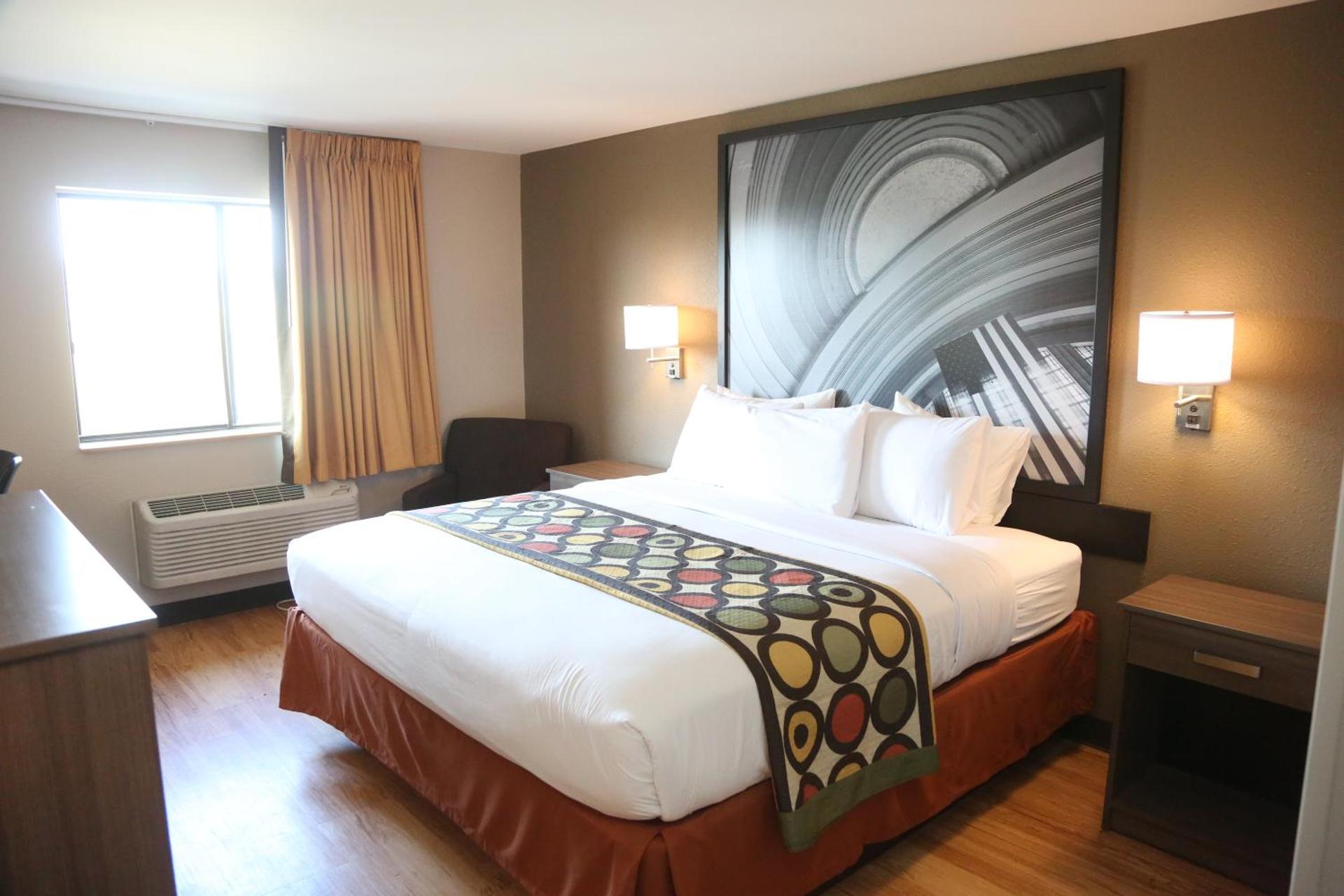 King Room - Disability Access - Non-Smoking