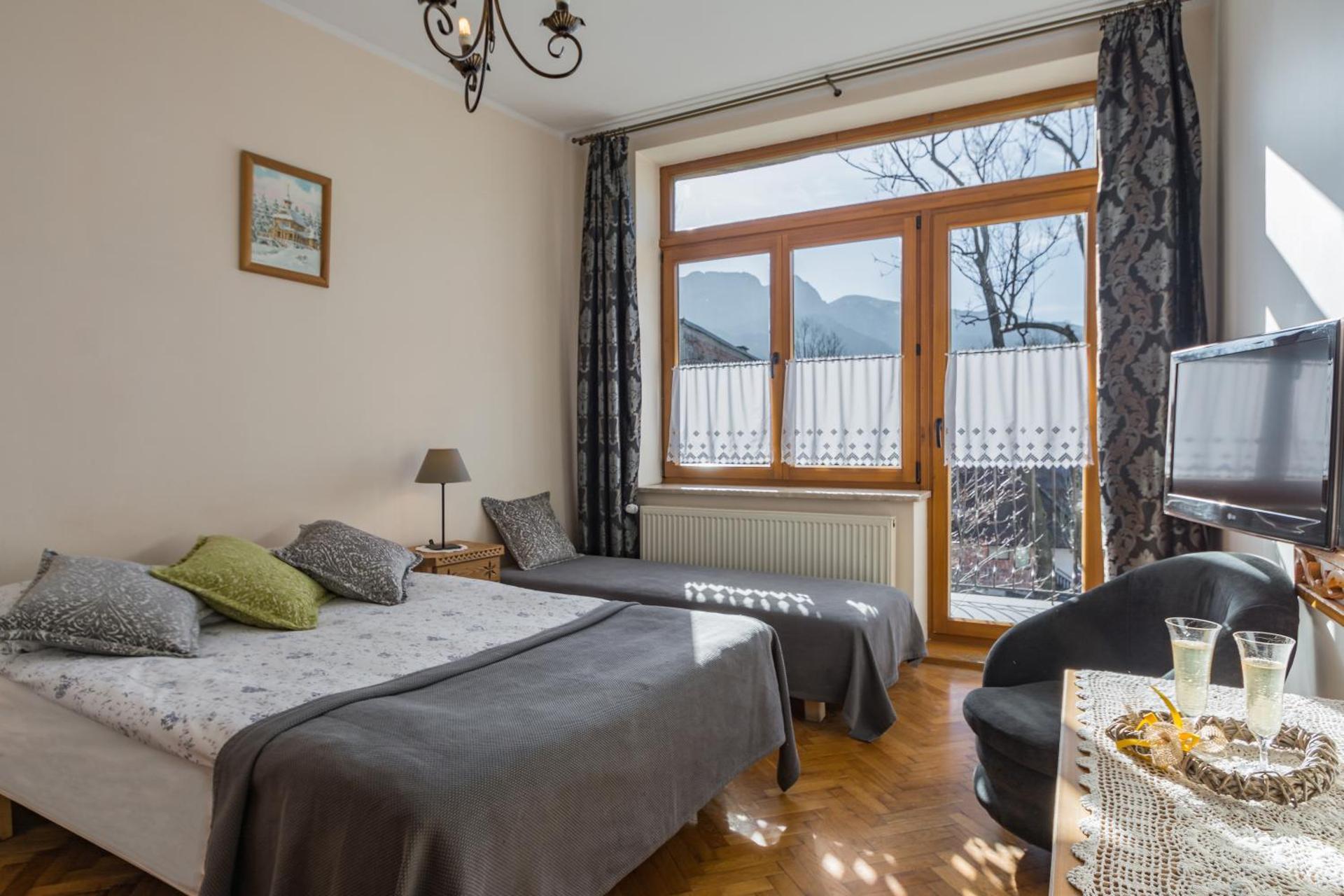 Pokoje i Apartamenty Krupówki 36