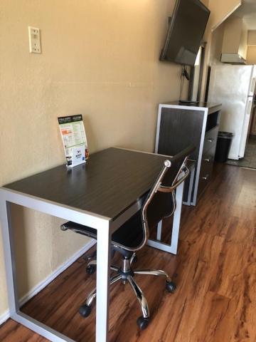 Pinn Road Inn and Suites Lackland AFB and Seaworld