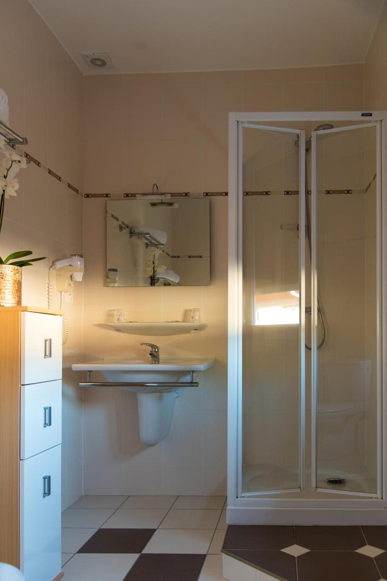 Le Rhien Hôtel-Restaurant