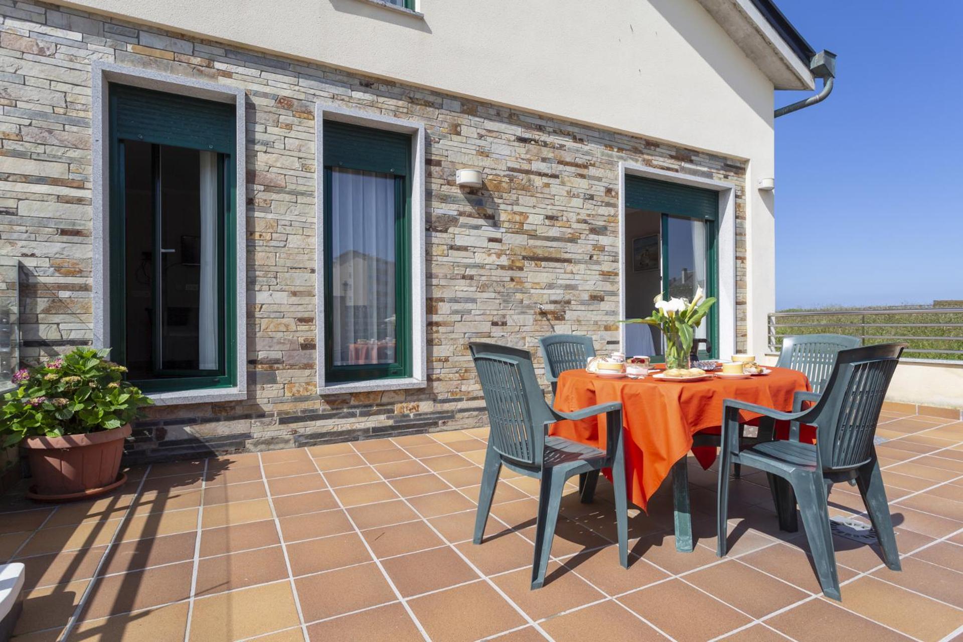 Two-Bedroom Apartment with Street View