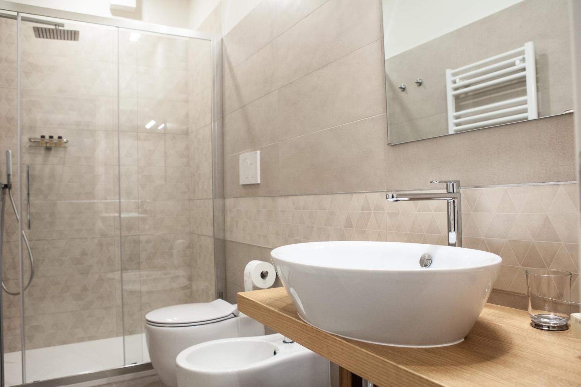 Twin Room with Private Bathroom