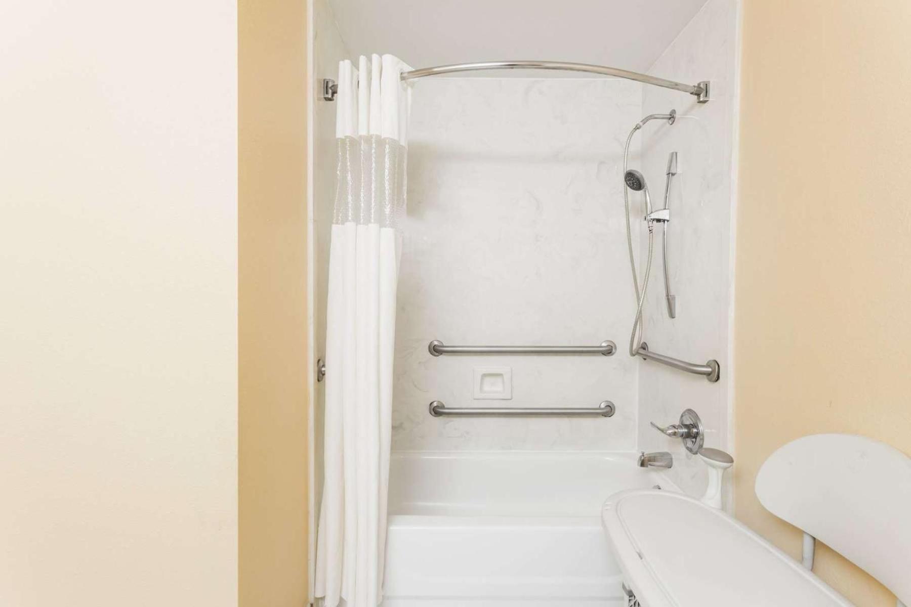 Super 8 by Wyndham Hull Street Midlothian Richmond Area