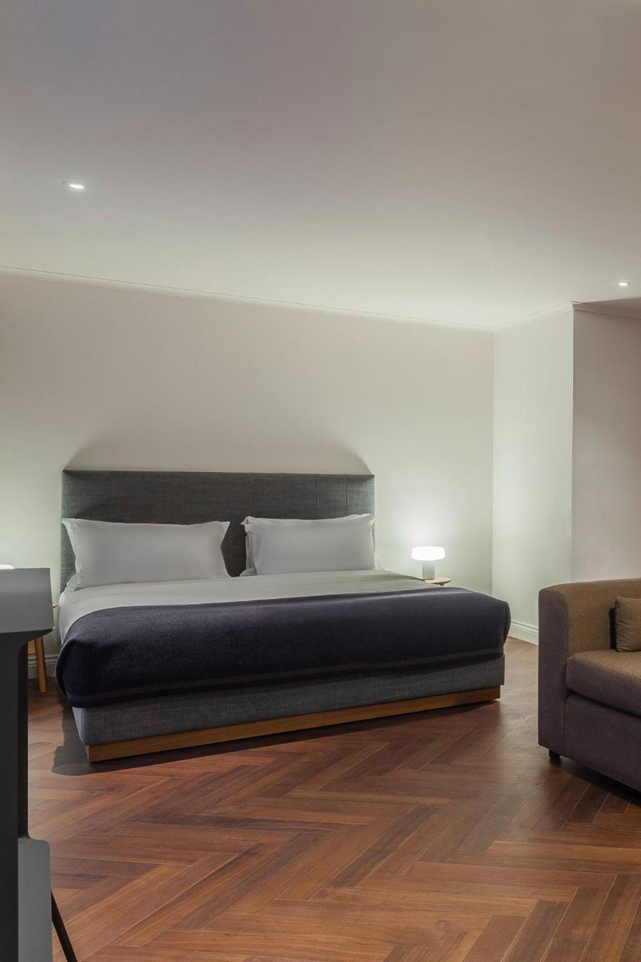 The House Premium Suite