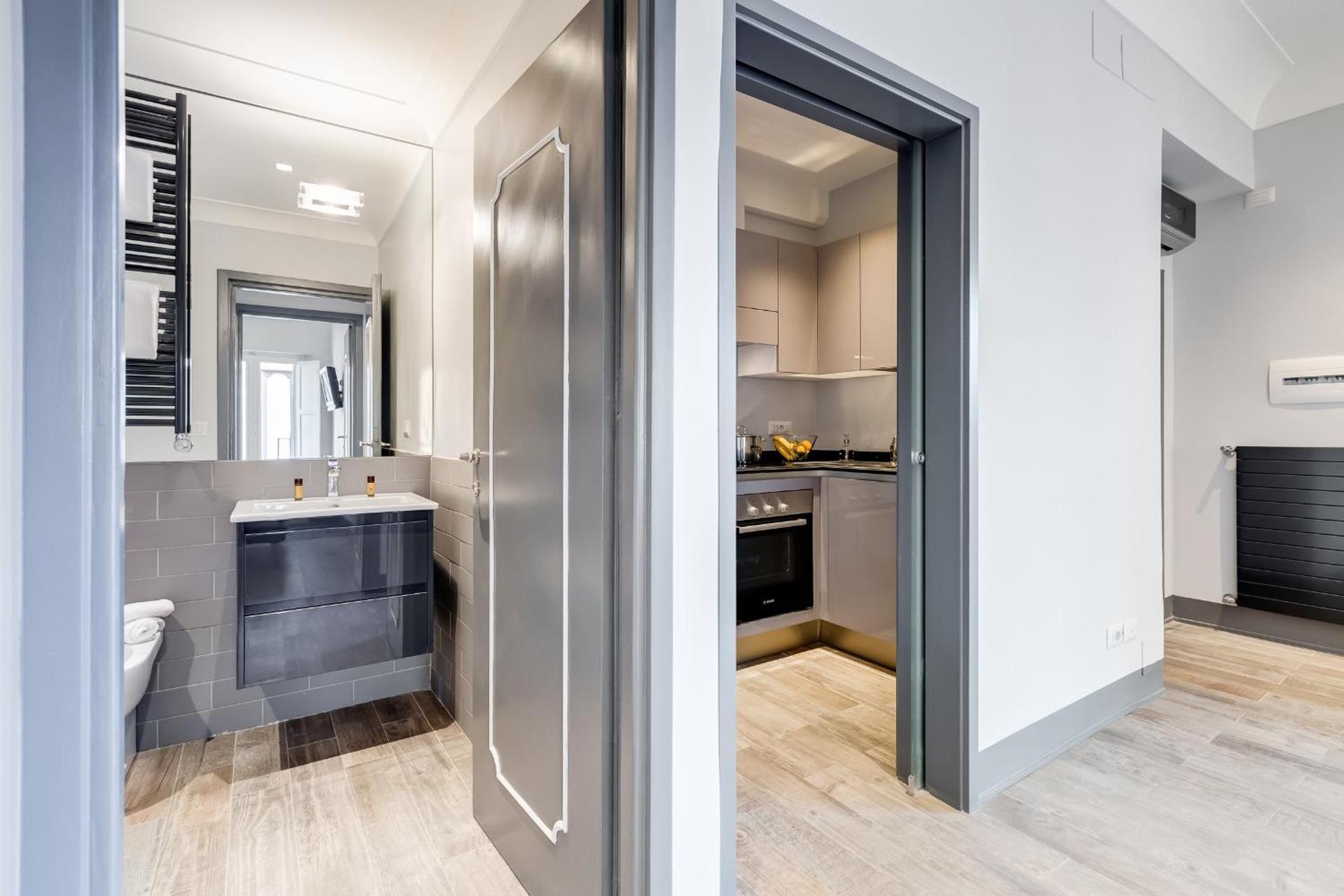 Kitchen or kitchenette