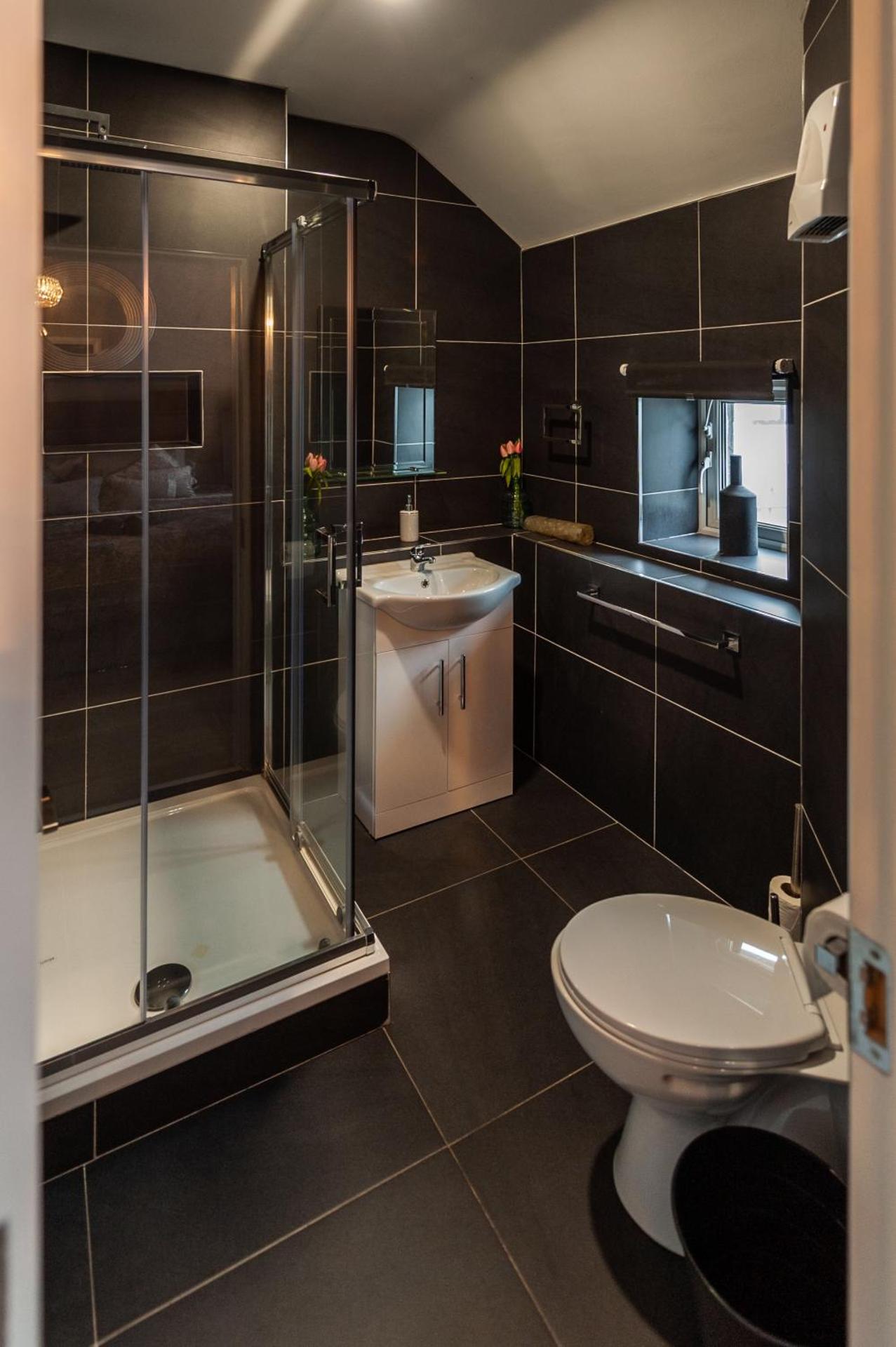 The Town House Kinsale, Hosted by Exquisite holiday homes, sleeps 16