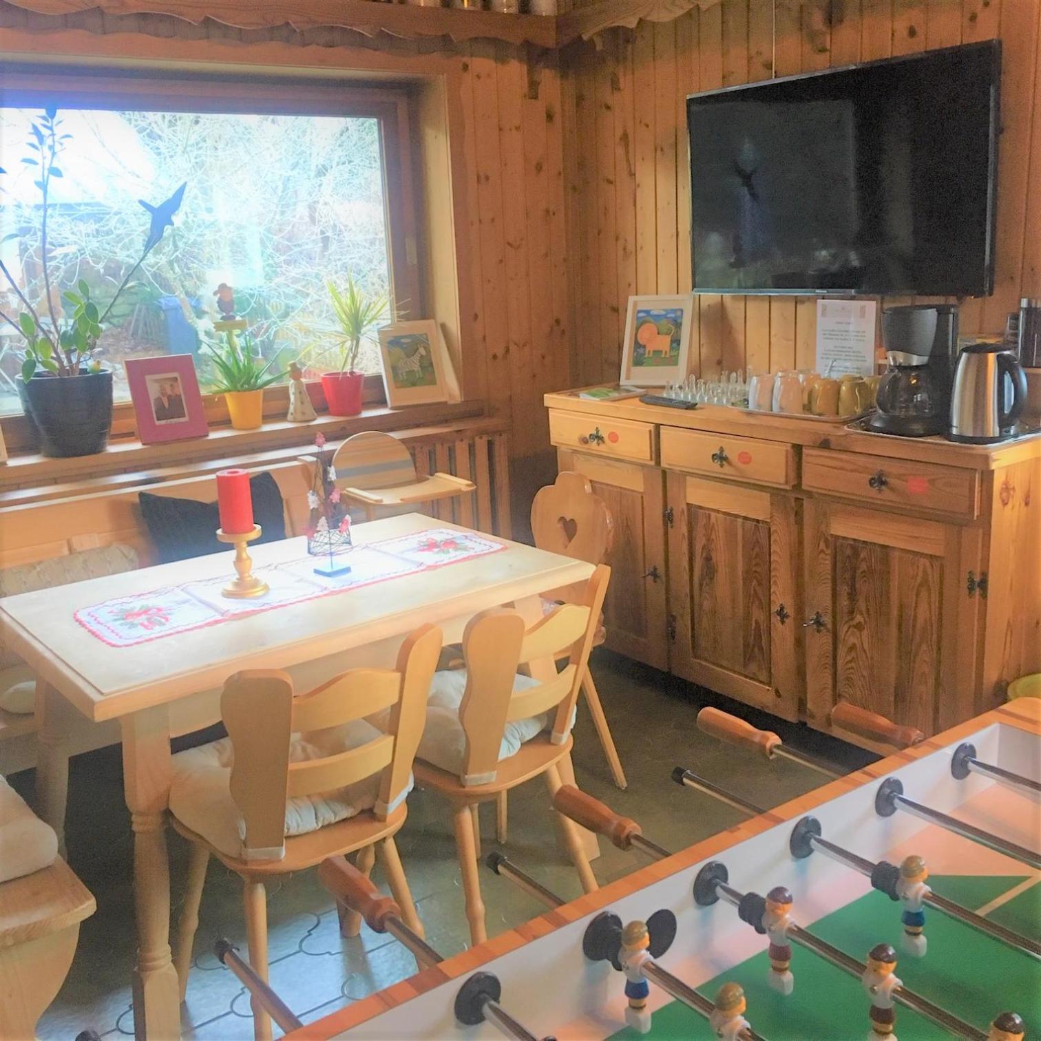 Communal lounge/ TV room