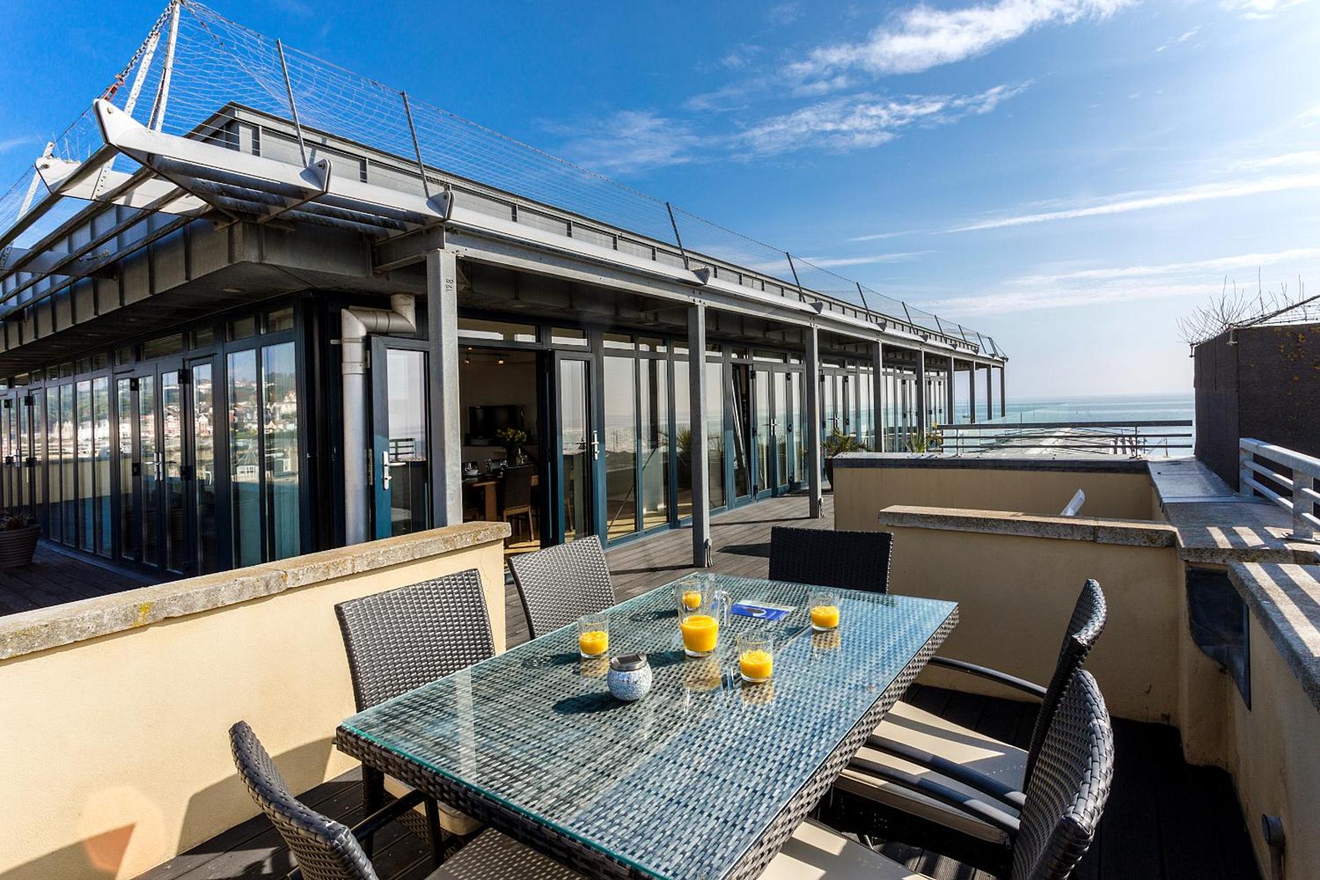 Riviera Apartments - Five Stylish Penthouse Apartments with Unrivalled Sea Views of Teignmouth, Shaldon, The Jurassic Coastline & The Teign Estuary