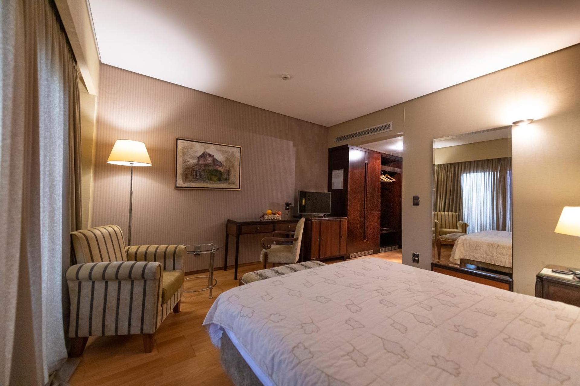 Deluxe Double or Twin Room