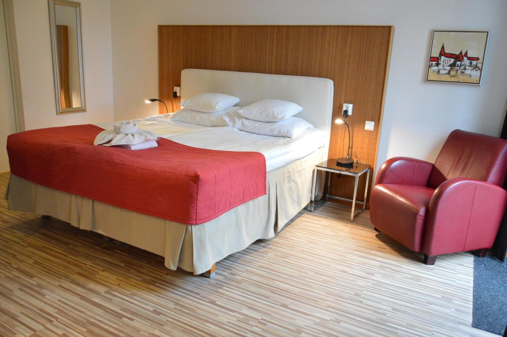 Photo of the whole room