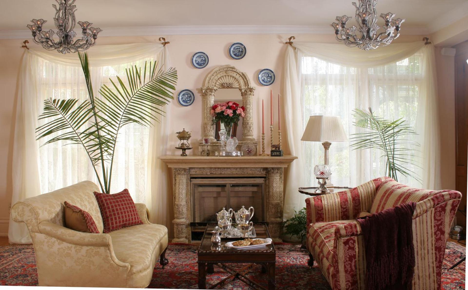 Communal lounge/ TV room