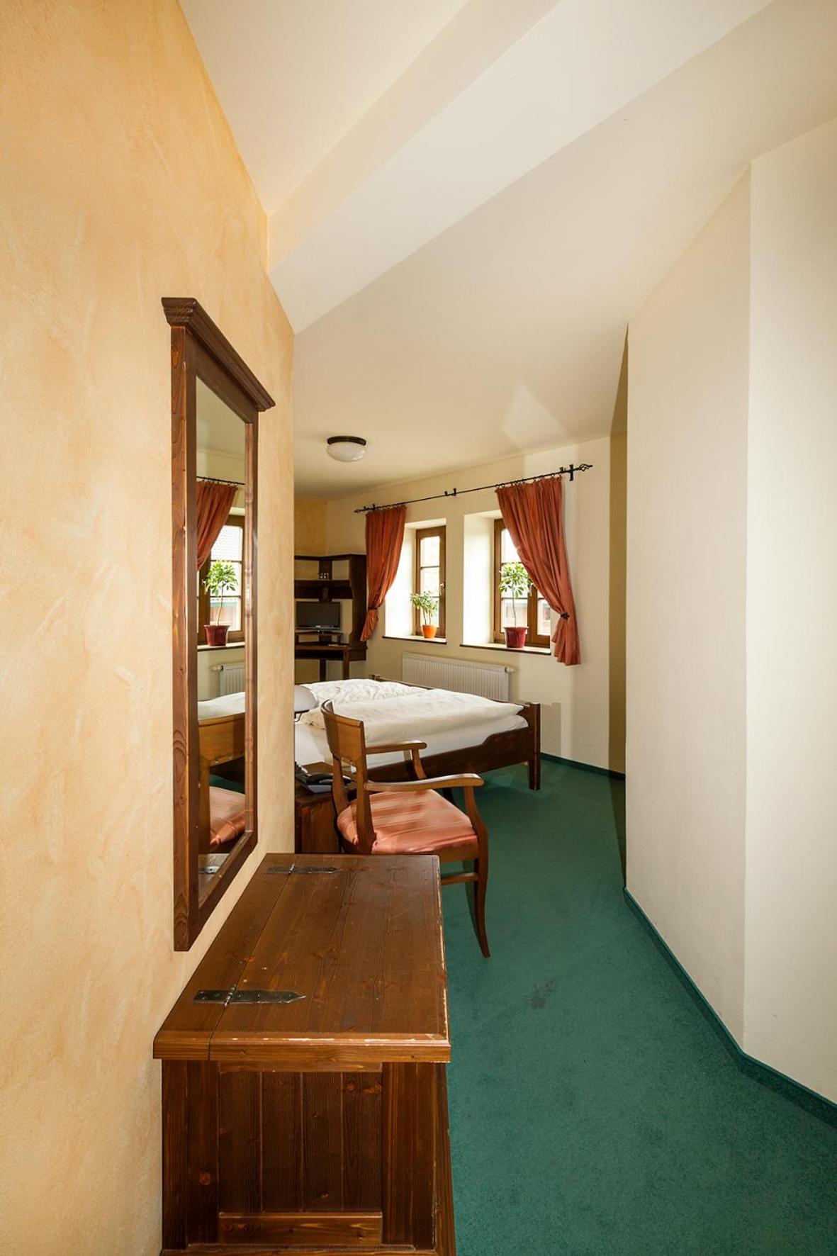 Burgschänke & Herberge Goldener Löwe