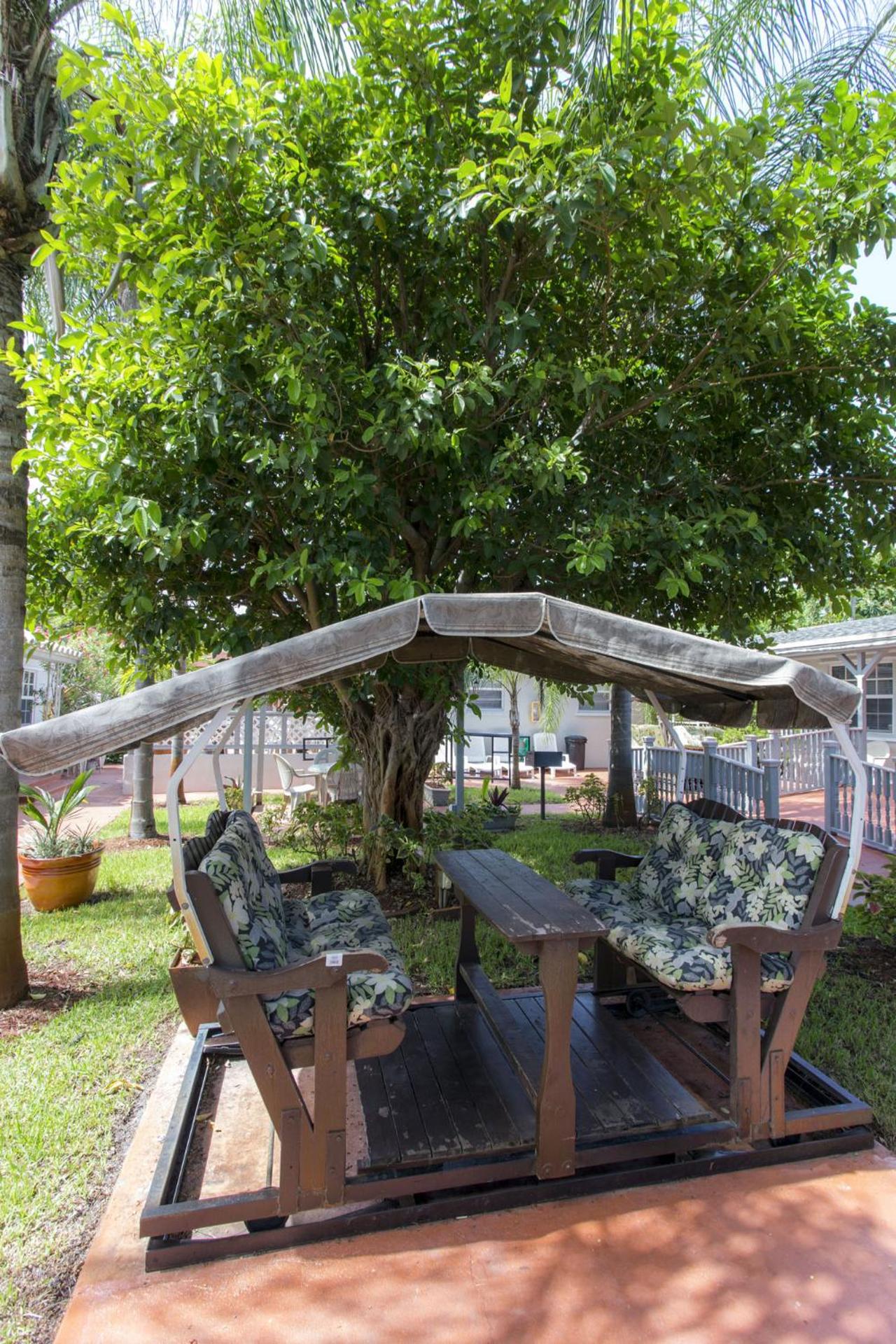 Richard's Motel Extended Stay