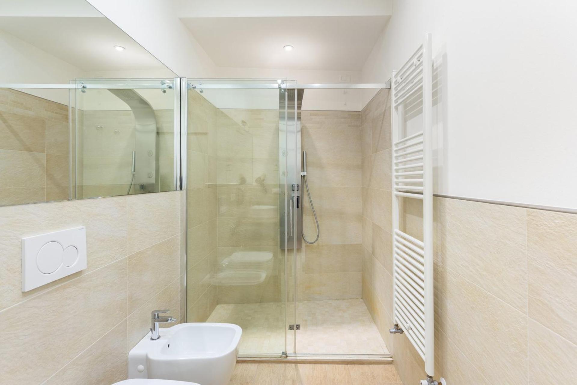 MICHELLE IN VENICE Charming Houses