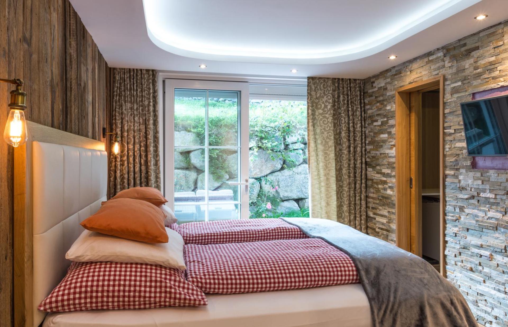 Deluxe Double Room with Terrace