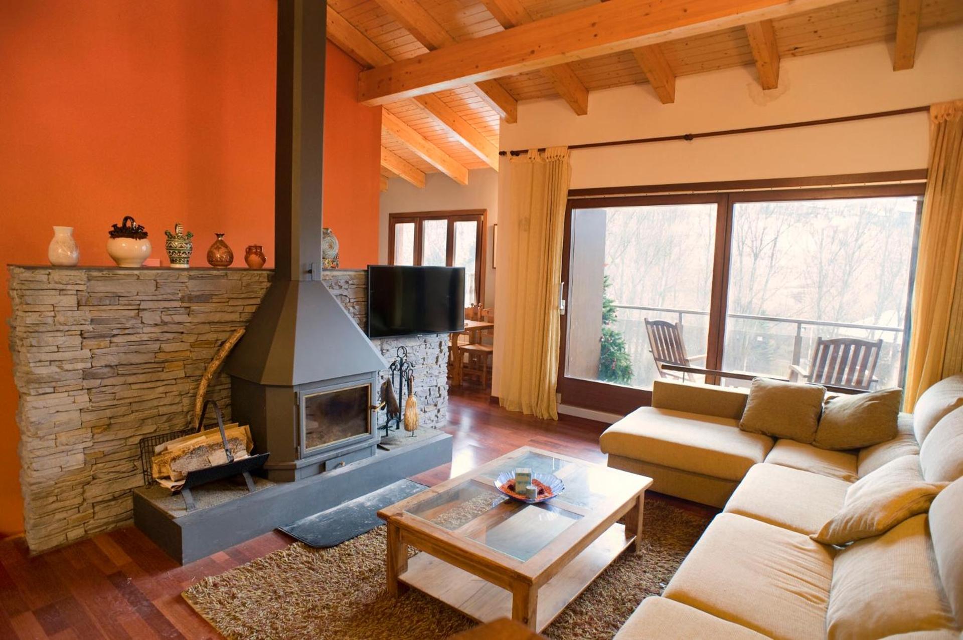 Fantastica casa a la Molina amb jardí en plena natura