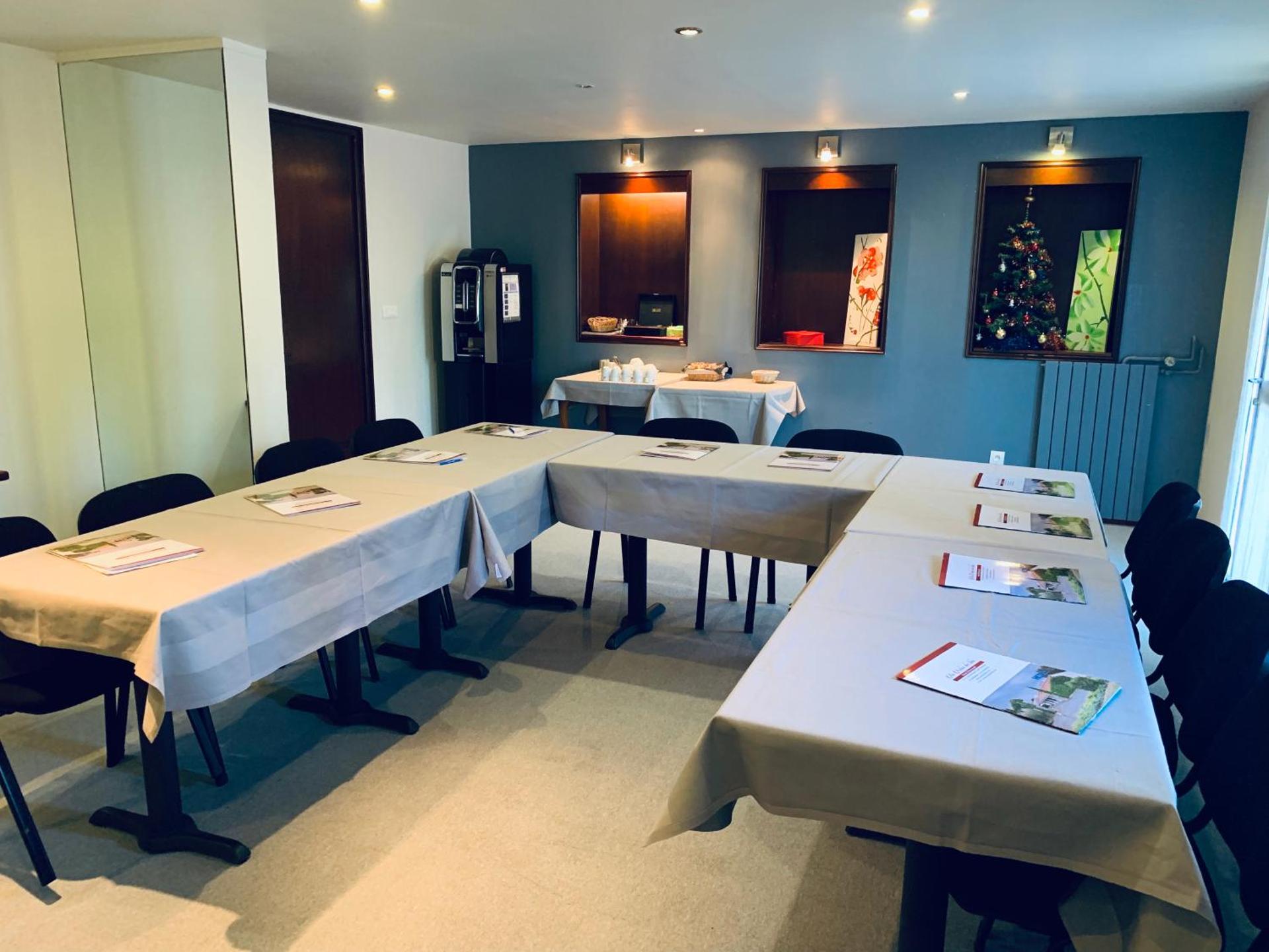 Meeting/conference room