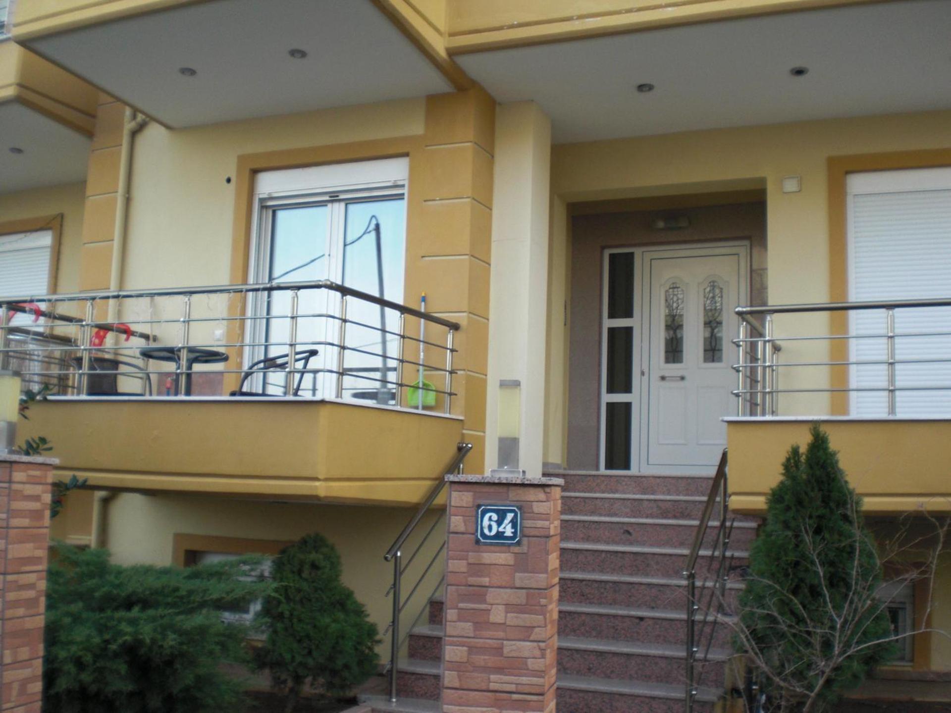 ΔΙΑΜΕΡΙΣΜΑ ΣΤΟ ΛΙΤΟΧΩΡΟ ΜΕ ΕΚΠΛΗΚΤΙΚΗ ΘΕΑ