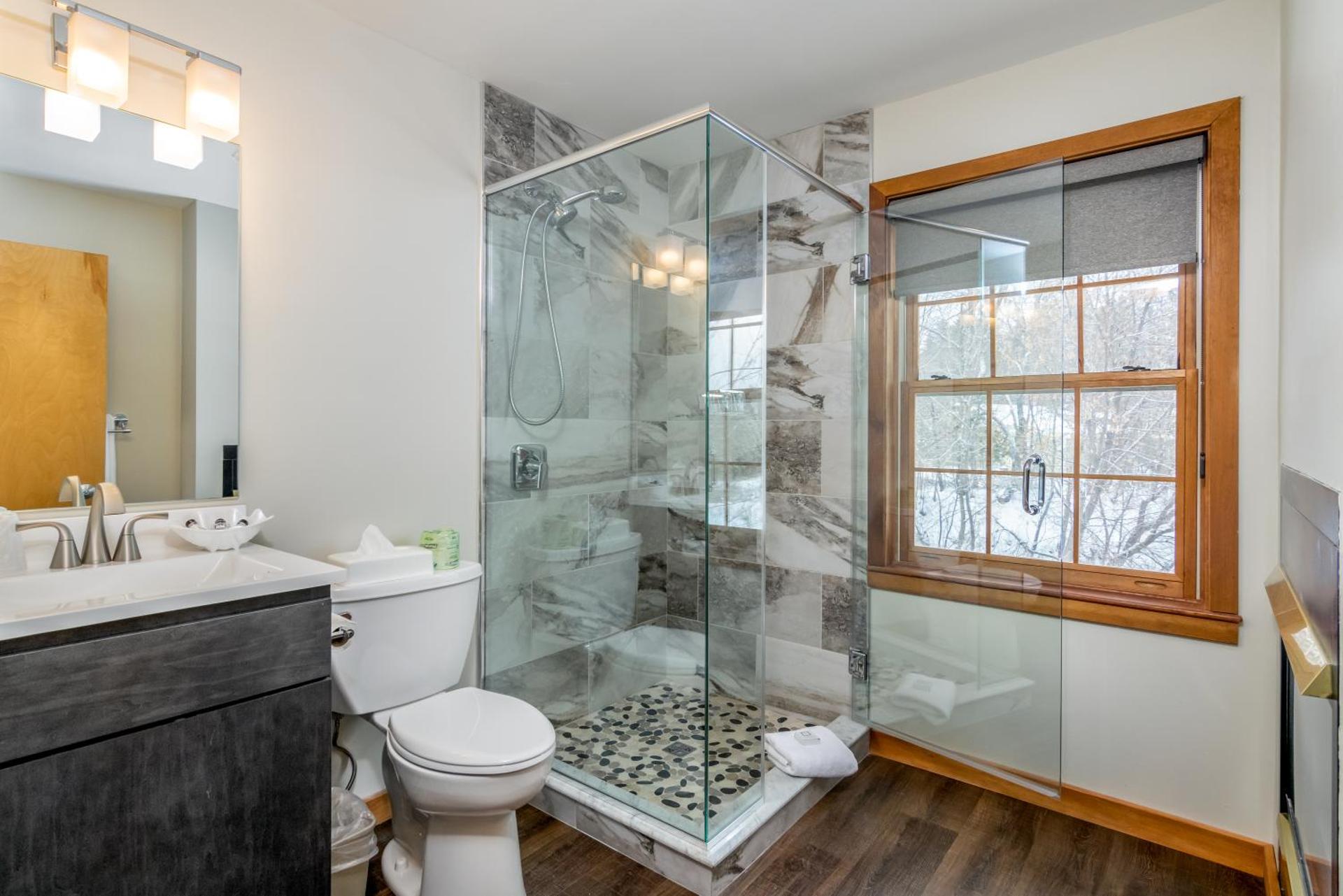 One King Room Mountain View