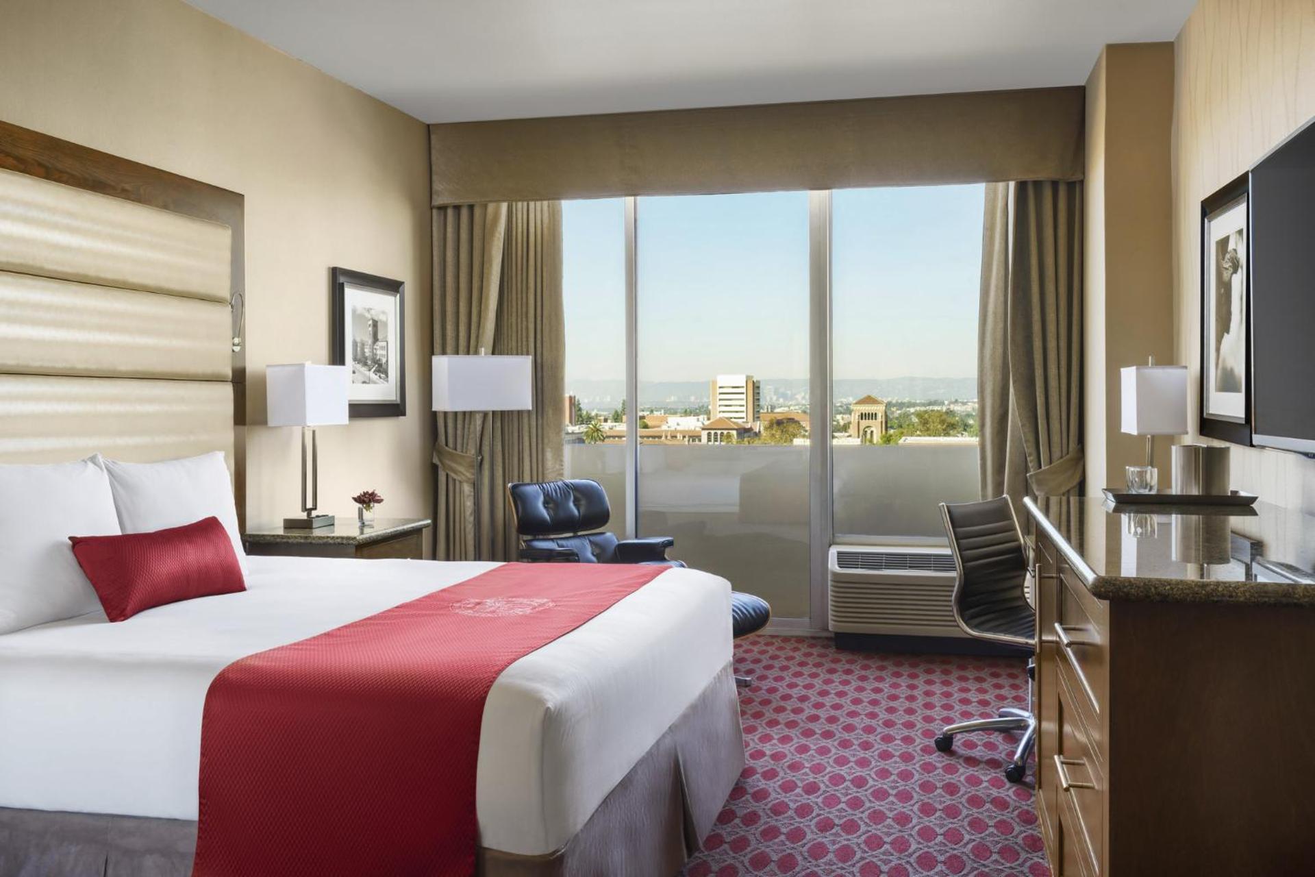 Rom Executive med king-size-seng