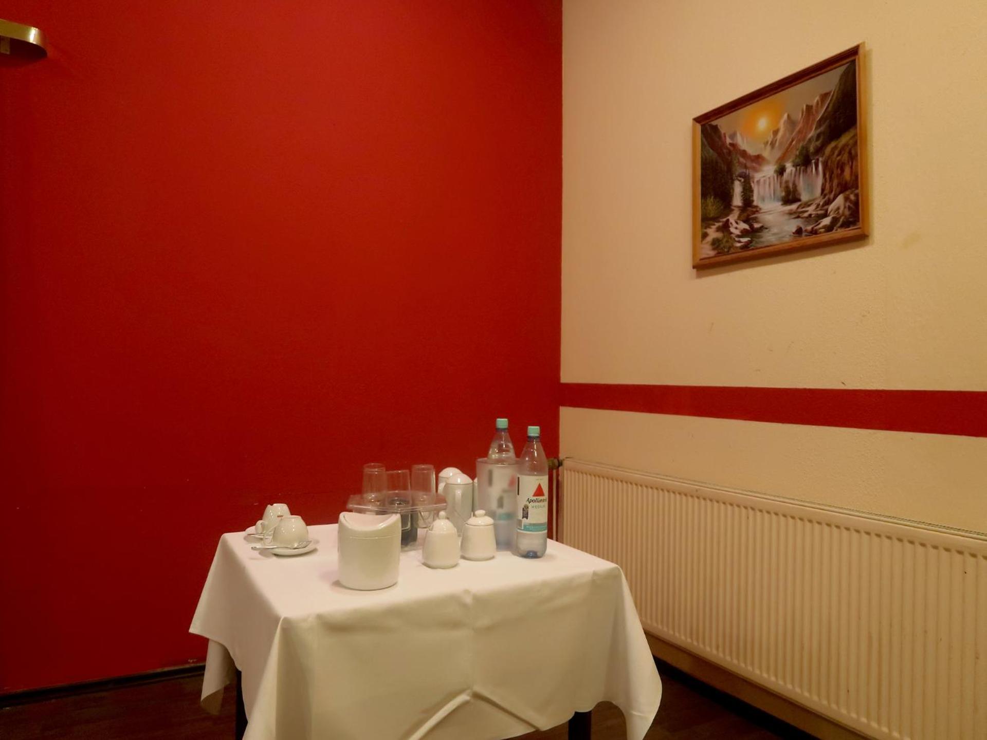 Meeting/conference room