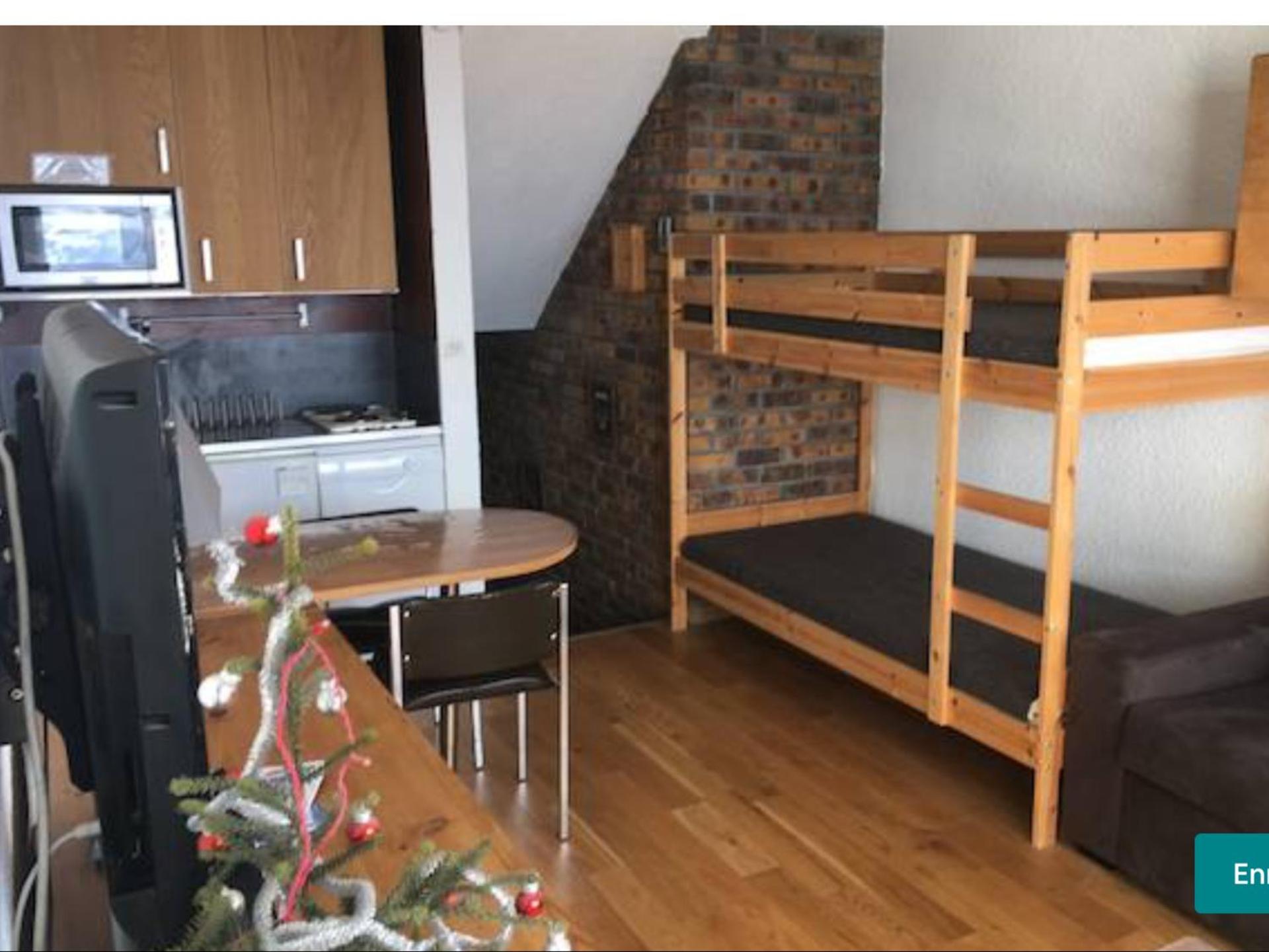 bunk bed