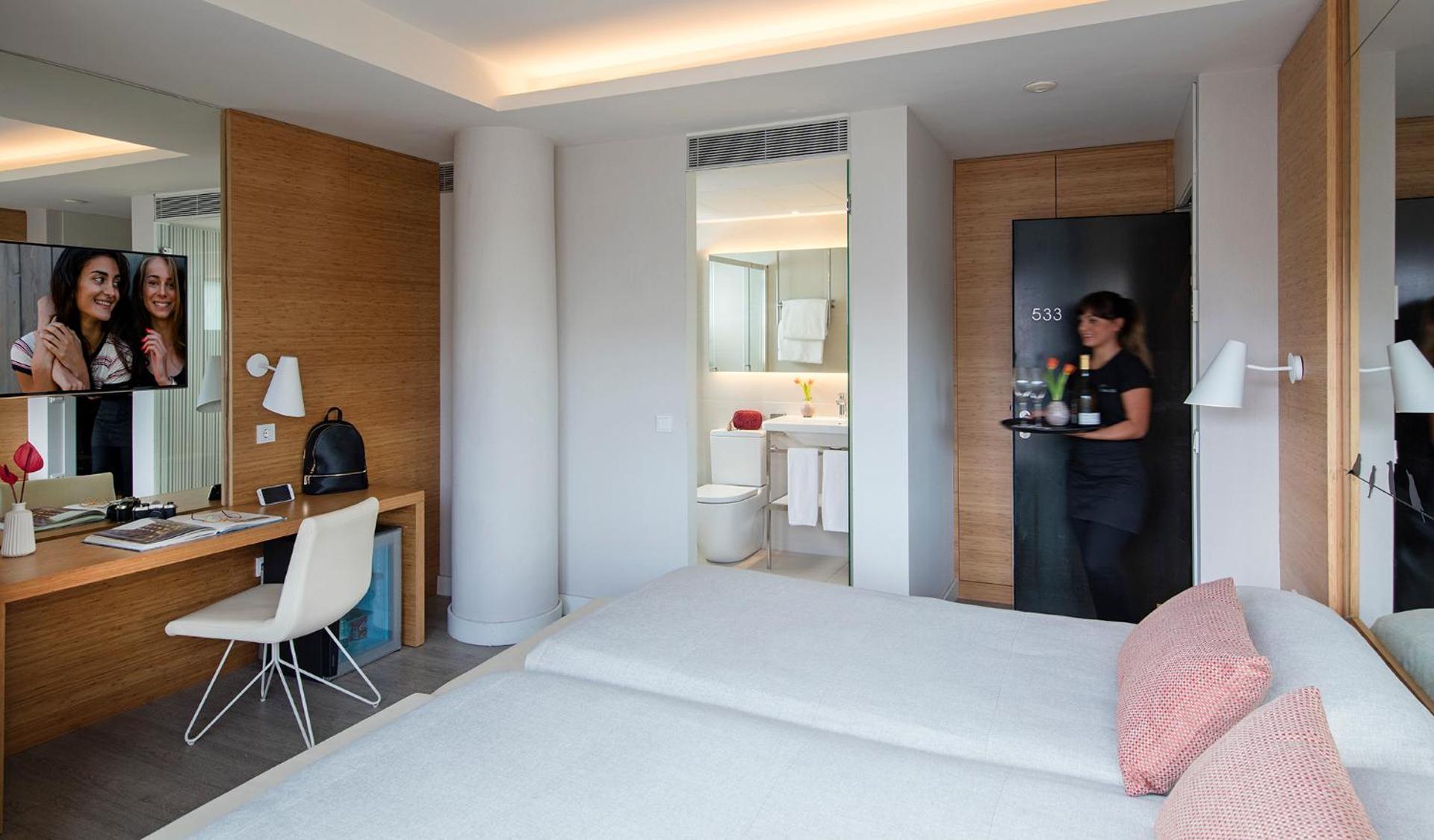 Photo of the whole room