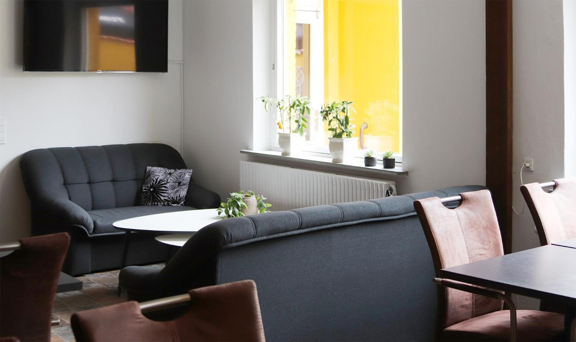 Communal lounge/ TV room