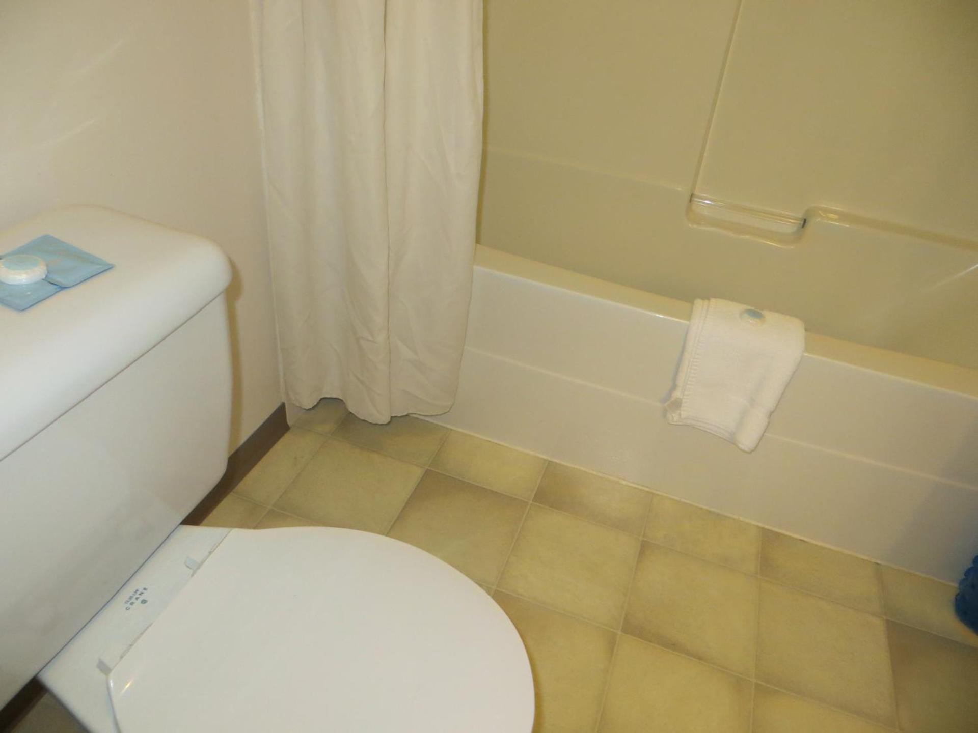 King Room - Non Pet Friendly 