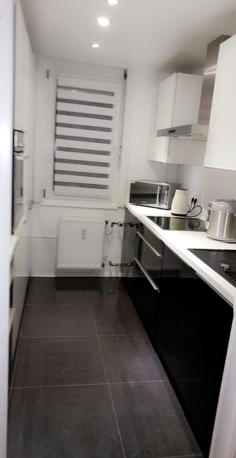 Sehr Schöne drei Zimmer Delüx Wohnung in Sindelfingen