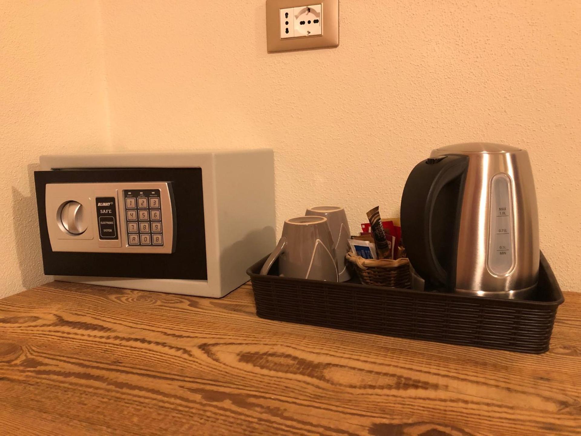 Coffee/tea facilities