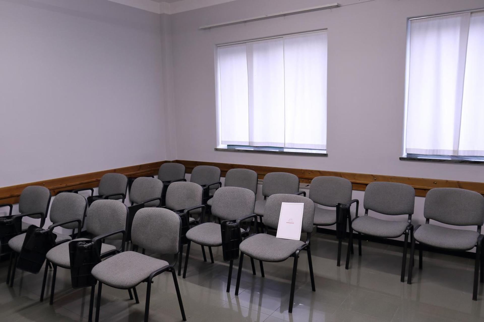 Meeting/conference room