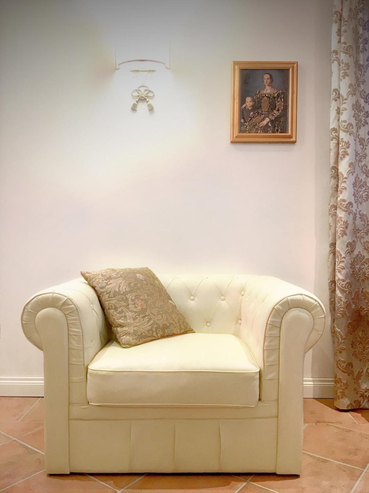 MICHELLE IN VENICE Charming Houses